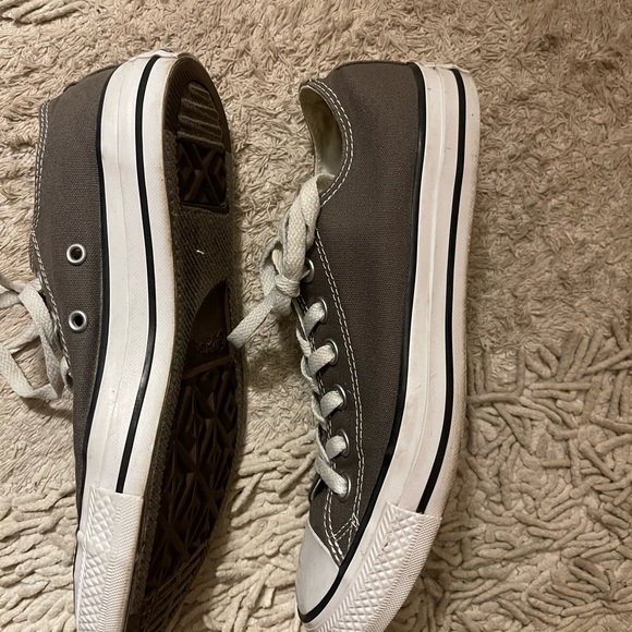 Ladies Converse 7.8 - Picture 3 of 6